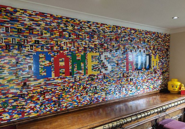   LEGO  2000   2
